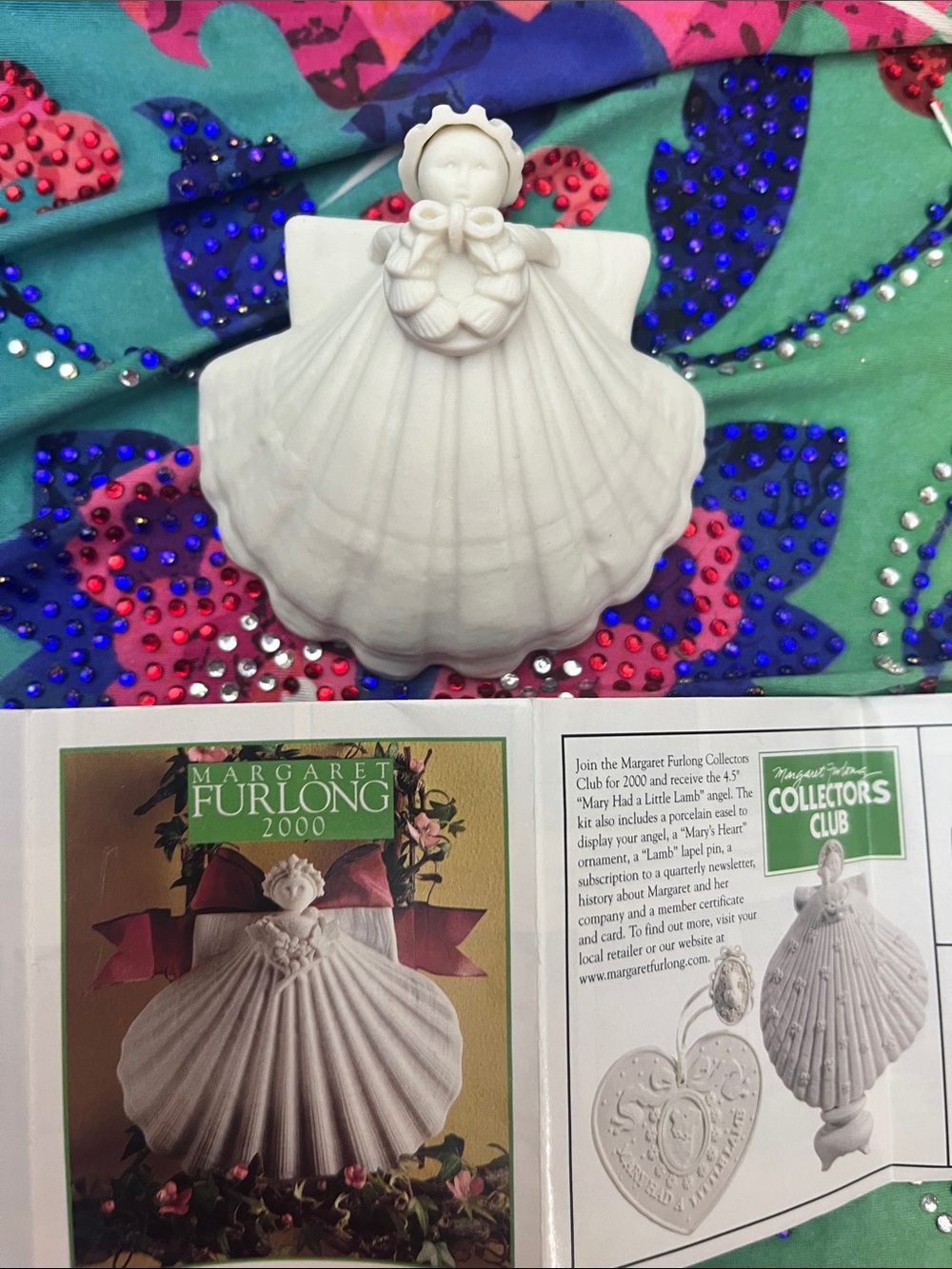 Retiring 3" Margaret Furlong Wreath Shell 1985 adds celestial splendor #401